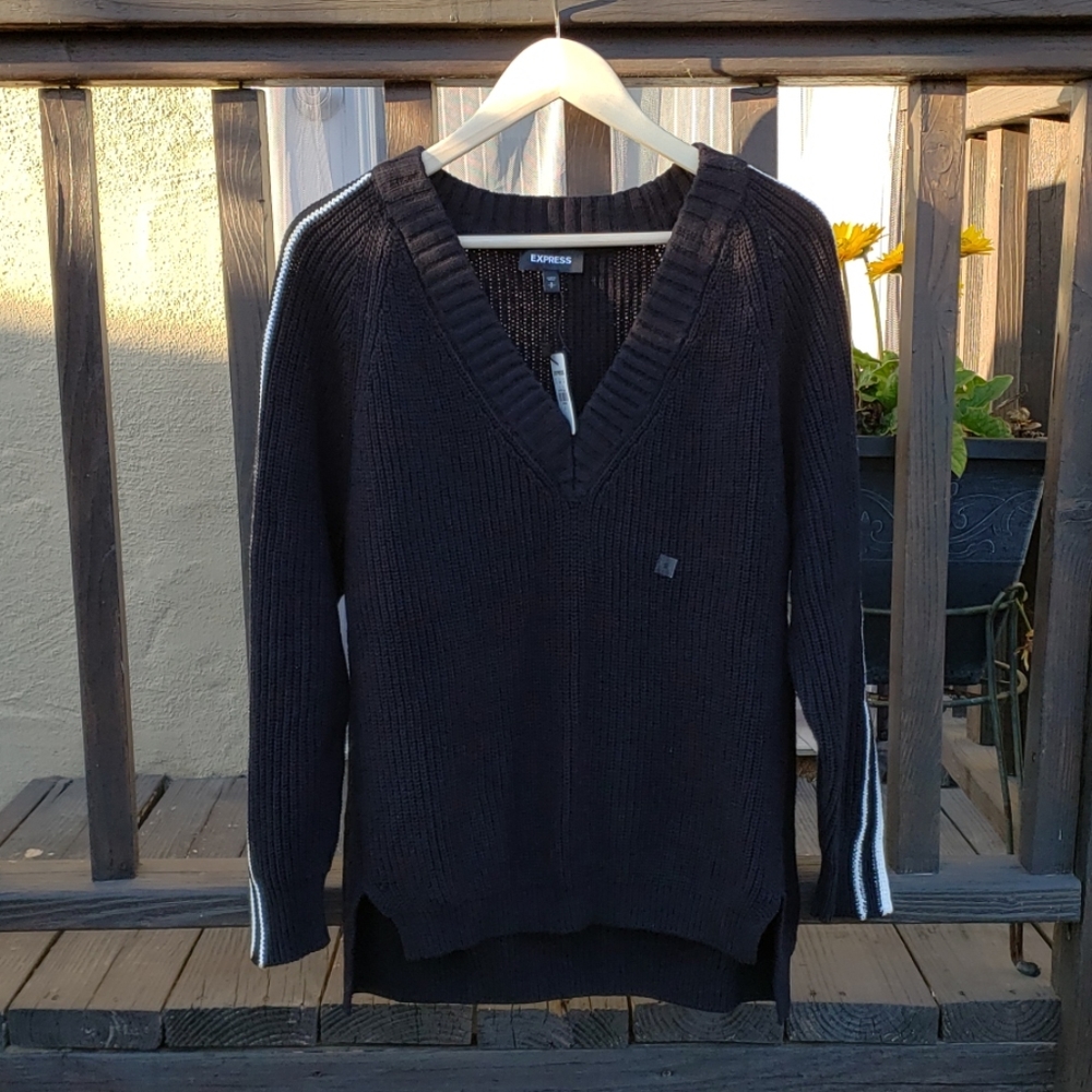 Express Oversized Sweater black and white stripes